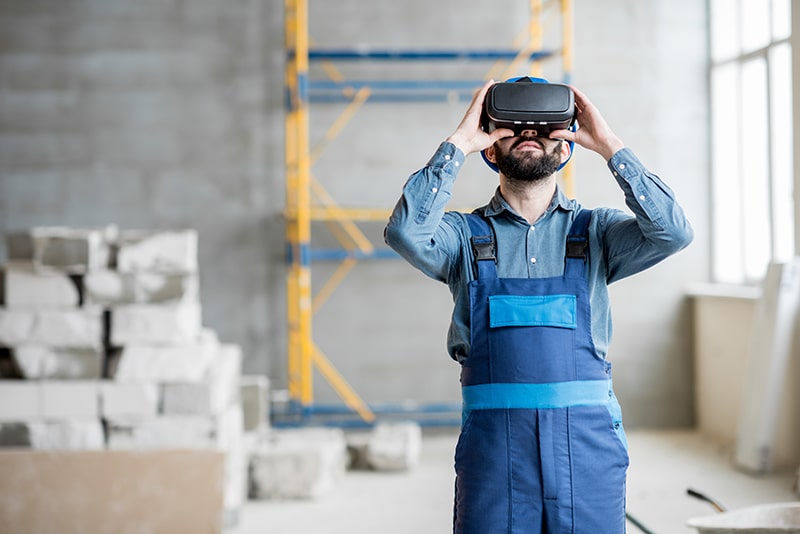 A contstruction worker using virtual reality for skilled trades training
